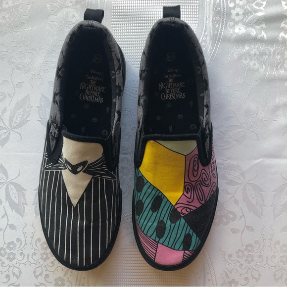 Disney Slip-On Canvas Shoes Men’s Size 8.5 Burton’s The Night Before Christmas - Picture 14 of 16